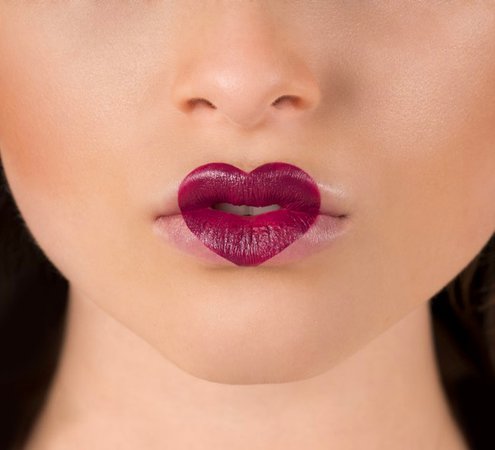 Kumadori Ombre Lipstick step by step - Japonesque