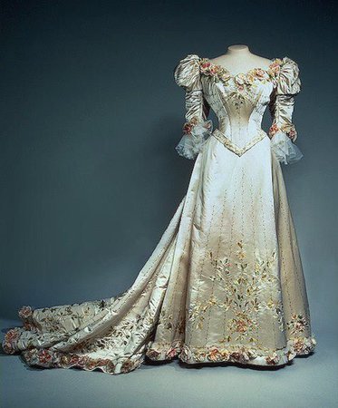 dress of Tsarina Alexandra Romanova