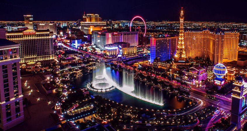 The median list price for the average home in Las Vegas is $330,000. However, luxurious homes can be priced much higher. Below we round up ten of the most expensive homes for sale in Las Vegas. But before that, what are the features of an expensive luxur
