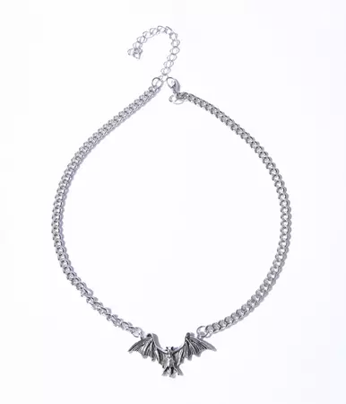 Silver Gothic Bat Necklace – Unique Vintage