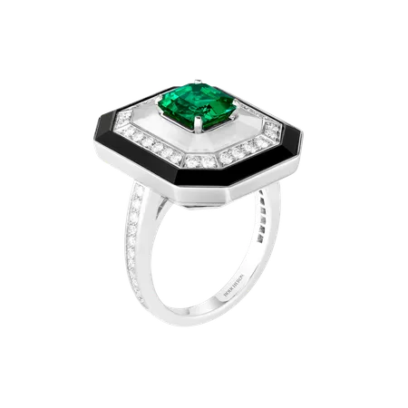 Boucheron, Ring set with a 1.61 ct emerald-cut Colombian emerald, paved with diamonds, onyx and rock crystal, in white gold and platinum