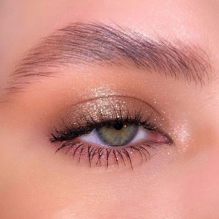rose gold glitter eyeshadow