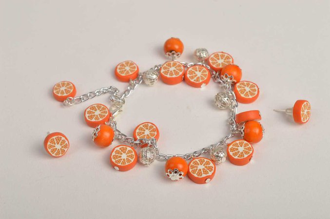 bracelet made of oranges