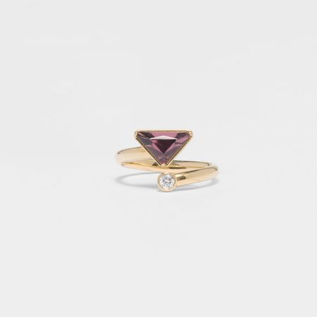Yellow Gold/methyst Eternal Gold contrarié ring in yellow gold with diamond and amethyst | Prada