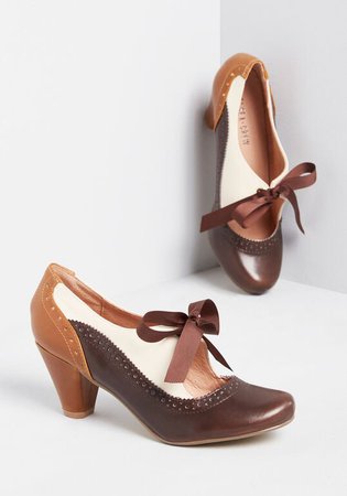 Chelsea Crew Dapper Do for Now Oxford Heel in Brown & White | ModCloth