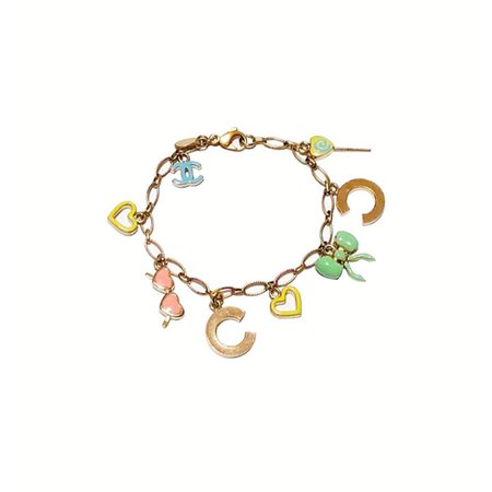 INTO IT ( ¤̴̶̷̤́ ‧̫̮ ¤̴̶̷̤̀ ) sur Instagram : Chanel Multicolor Candy Charm Bracelet Price: 680 USD Purchase on website or Tap to Shop #archive #repurpose #luxury #lux #louis #vintage…