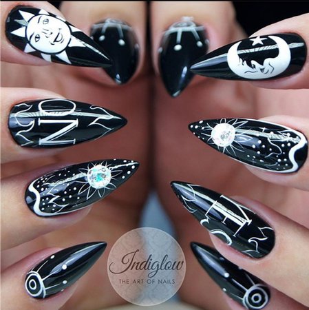 black/white nails