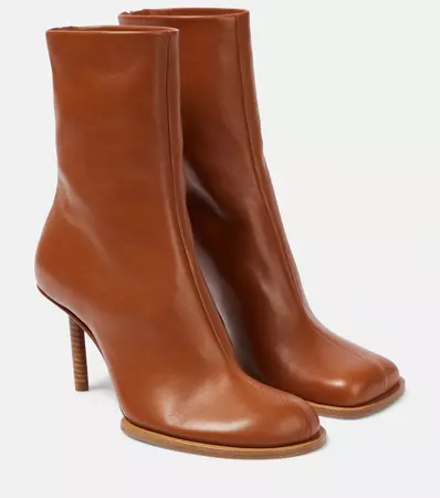 Les Bottines Rond Carre Leather Ankle Boots in Brown - Jacquemus | Mytheresa