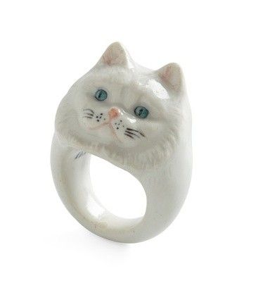 white ring cat