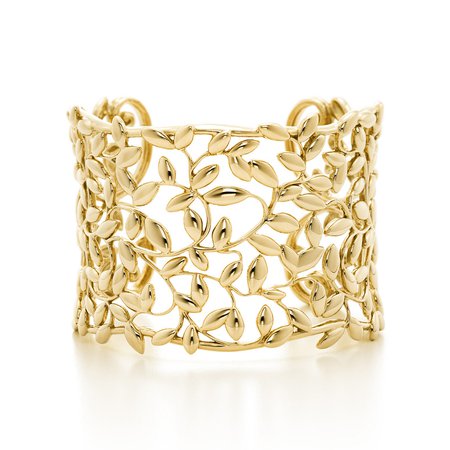 Paloma Picasso Olive Leaf cuff bracelet in 18k gold, medium