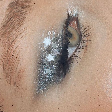 Pinterest - Star Makeup