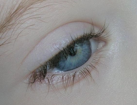 blue eye aesthetic