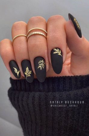 black  wedding nails