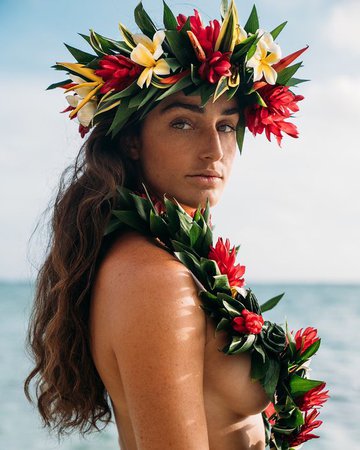 Hawiian Flower Necklace Lei and Crown