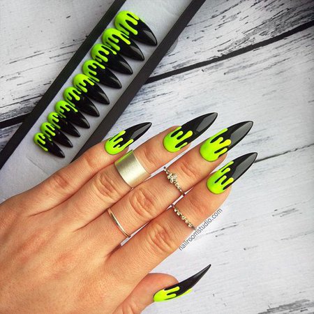 neon green black nails