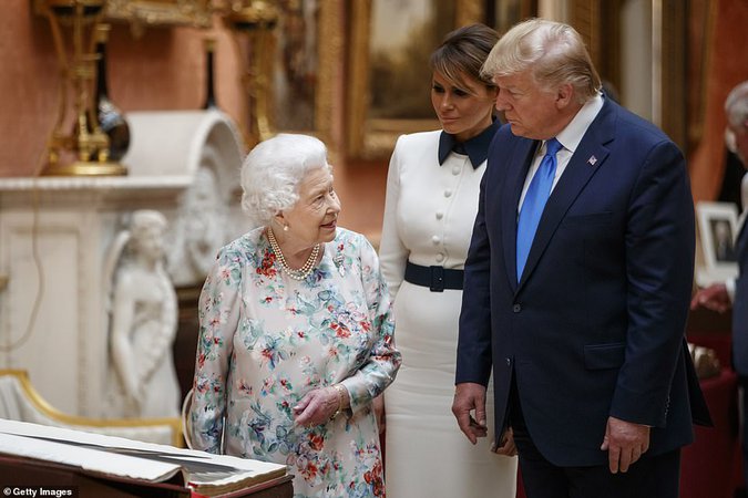 Trump visit: US President and Melania meet the Queen at Buckingham Palace | Daily Mail Online