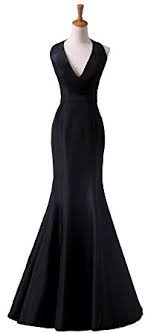 V-Cut Mermaid Gown Black