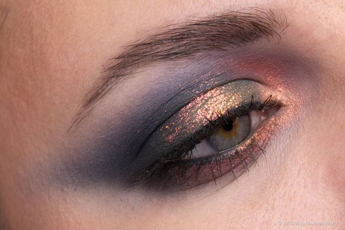 Whimsigoth eye makeup blue and gold