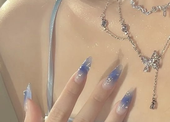 blue icy nails