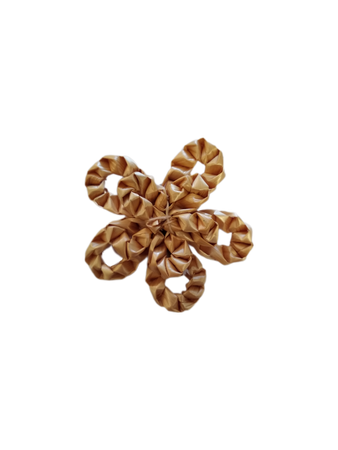 raffia flowers pin