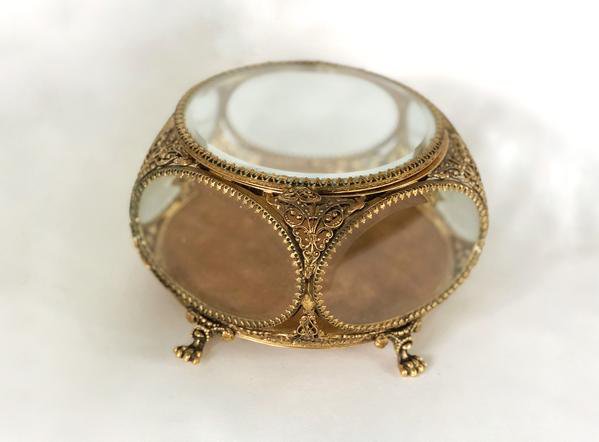 Lion Feet Victorian Jewelry Box – Avigail Adam