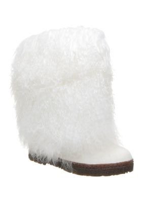 white fur boots