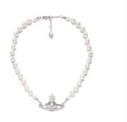 Vivian Westwood Pearl necklace