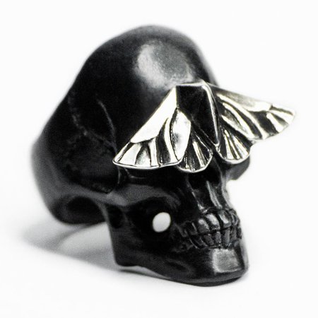 SKULL & MOTH RING - BLACK - Macabre Gadgets Online Boutique