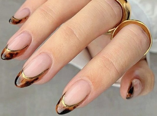 French tip nails