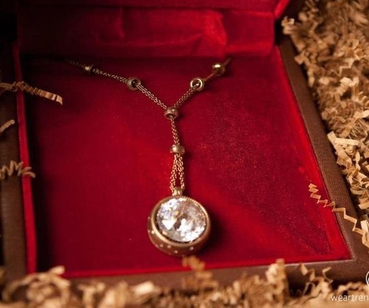 Twilight Breaking Dawn 2 Aro’s Gift to Bella Necklace