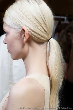 How do you do a crimped ponytail? - [EN] Jean Louis David