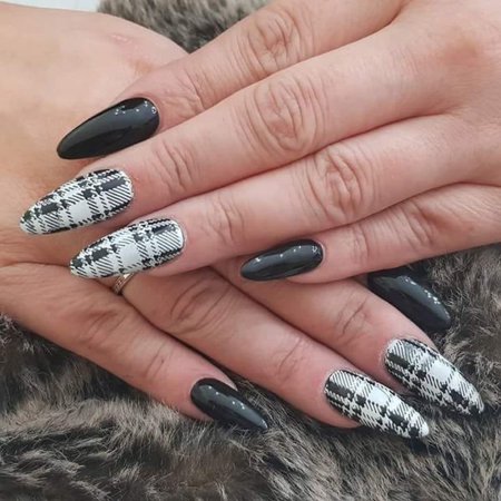 Houndstooth Nails🖤💅🤍