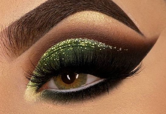 Green / Black Eye Makeup