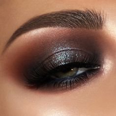 dark brown smokey eye w/ smudgy black winged liner (@jennivae) #makeup #Wingedliner | Темный макияж глаз, Макияж для карих глаз, Темный макияж