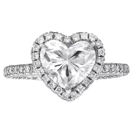 DIANA M. Platinum engagement ring featuring a center (G-SI2) 2.01 ct heart For Sale at 1stDibs