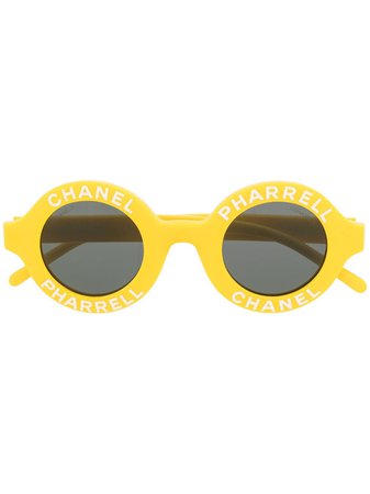 Chanel Pre-Owned Pharell Runda Solglasögon Med Logotyp - Farfetch