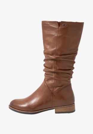 brown flat boots