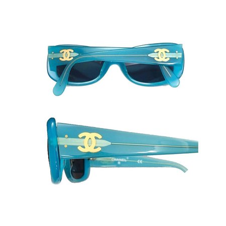 INTO IT ( ¤̴̶̷̤́ ‧̫̮ ¤̴̶̷̤̀ ) sur Instagram : New Rare Blue Chanel sunglasses alert 🧊🧊🧊SOLD OUT