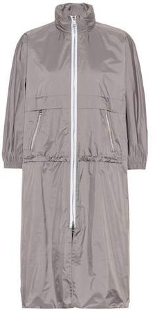 Cropped-sleeve rain jacket