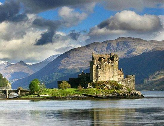 Eilien Donan Castle - Picture of Castle Tours Aberdeen, Inverurie - TripAdvisor