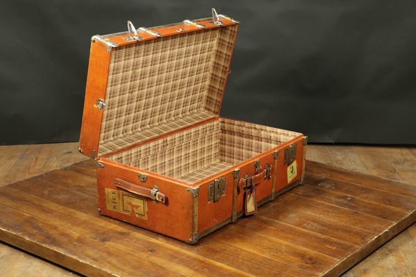 Vintage Trunk, 1920s for sale at Pamono