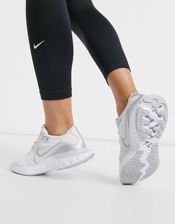 Nike Running Renew Run sneakers in white | ASOS