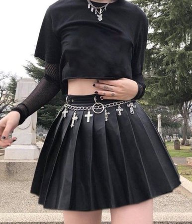 Gothic Rivet Pleat Skirt With Gothic Ring/Cross Chain