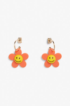 Smiley hoop earrings - Smiling flower - Monki WW