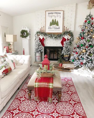 19 Festive Christmas Living Room Decor Ideas