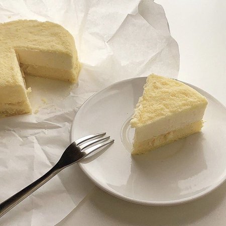 light yellow cake ✦ shared by ♡︎ on We Heart It
