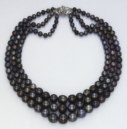 Natural Black pearl necklace