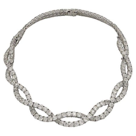 Diamond Platinum Necklace For Sale at 1stDibs