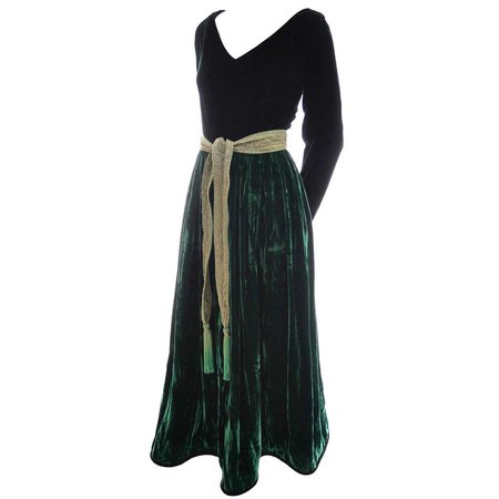 Oscar de la Renta | vintage green velvet evening gown