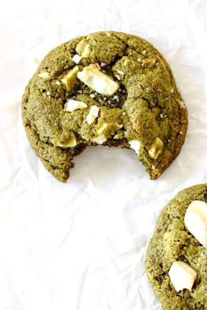 Crisp & Gooey White Chocolate Matcha Cookies - The Toasted Pine Nut